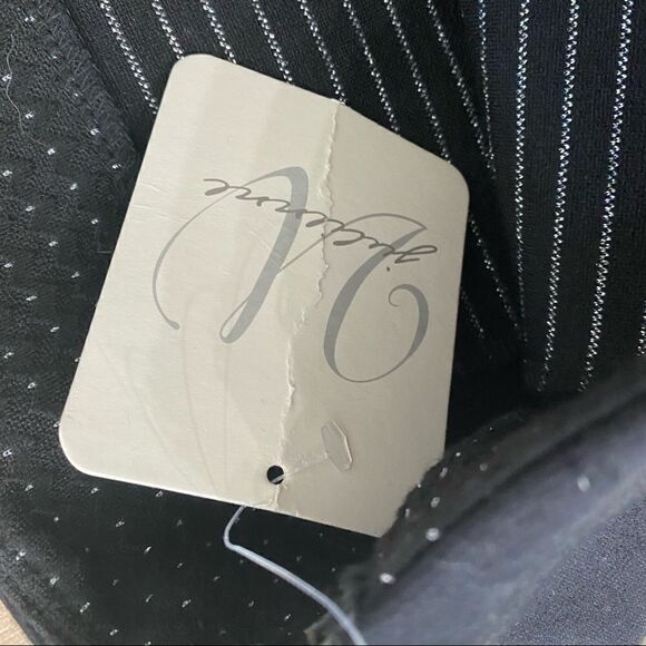 🌟 JULIENNE Black Fitted Pencil Skirt Dotted - Picture 7 of 11